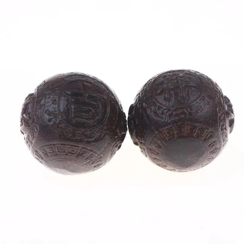 〔San〕Relief Walnut Handheld Ball Sandalwood Handheld Ball Massage Exercise Healthcare Plaything Hand-Worn Ball 1Pair