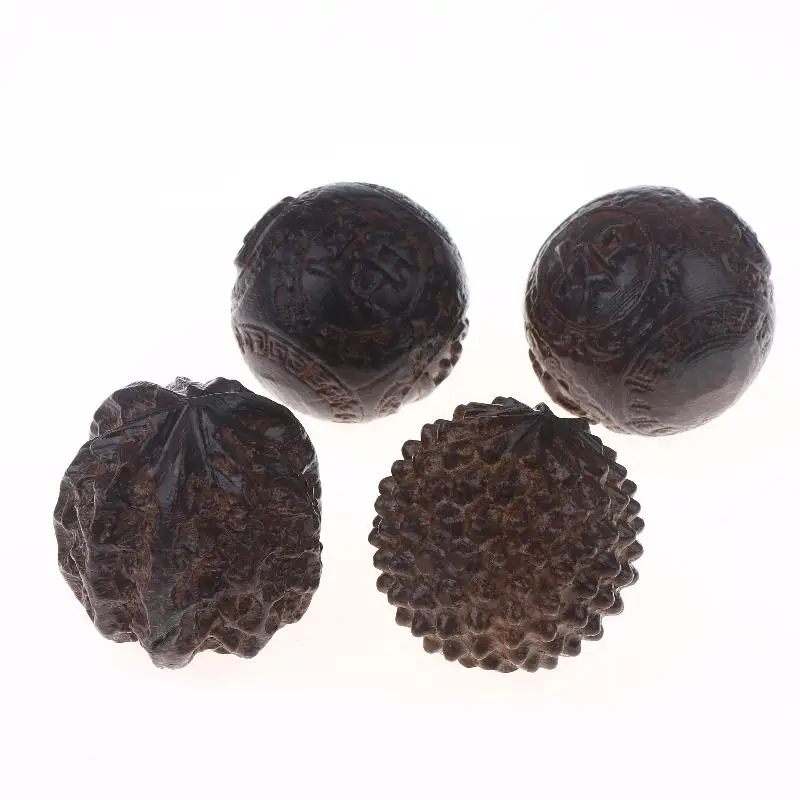 〔San〕Relief Walnut Handheld Ball Sandalwood Handheld Ball Massage Exercise Healthcare Plaything Hand-Worn Ball 1Pair