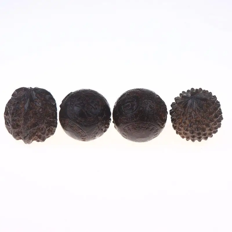 〔San〕Relief Walnut Handheld Ball Sandalwood Handheld Ball Massage Exercise Healthcare Plaything Hand-Worn Ball 1Pair