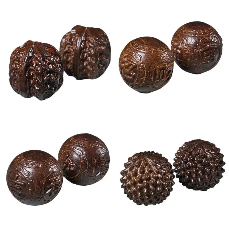 〔San〕Relief Walnut Handheld Ball Sandalwood Handheld Ball Massage Exercise Healthcare Plaything Hand-Worn Ball 1Pair